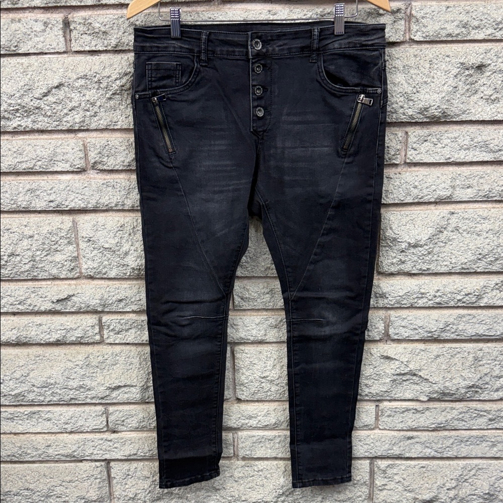 Women’s Skinny Jeans - Black Button-Fly Skinny Jeans